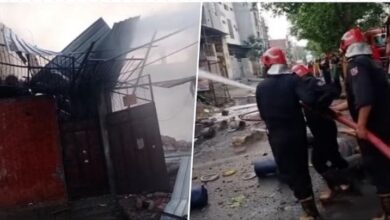 Photo of दिल्ली: बवाना में फैक्टरी में लगी भीषण आग, धमाकों के बाद भरभराकर गिरी इमारत