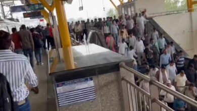 Photo of दिल्ली: टिकरी कलां स्टेशन पर मेट्रो हुई खराब, ऑफिस जाने वालों की लगी भारी भीड़