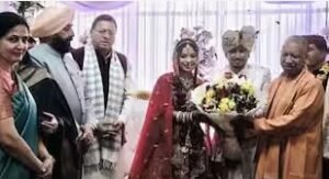 Photo of Yogi Adityanath Niece Wedding: योगी आदित्यनाथ की भतीजी की शादी, नेताओं ने वर-वधू को दिया आशीर्वाद