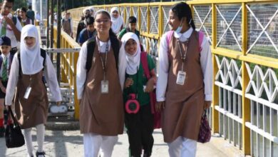 Photo of कश्मीर में आज खुलेंगे सभी स्कूल, जम्मू संभाग में 30 अगस्त तक रहेंगे बंद