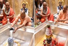 Photo of वाराणसी दौरे पर सीएम योगी, काशी विश्वनाथ के किए दर्शन, आज पीएम मोदी के कार्यक्रम में लेंगे भाग