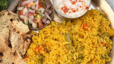 Photo of घर से दूर रहते हैं तो आसान विधि से तैयार करें यूपी स्टाइल तहरी