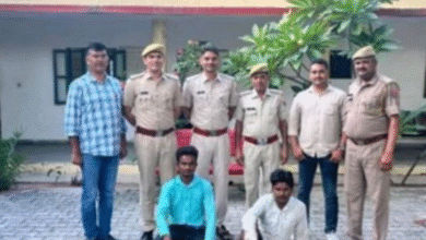 Photo of युवक की हत्या के आरोप में दो सगे भाई गिरफ्तार