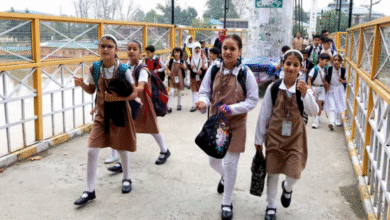 Photo of श्रीनगर: बाढ़ प्रभावित स्कूलों में सफाई और सैनिटाइजेशन का काम पूरा