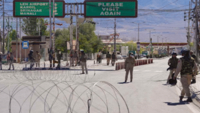 Photo of लेह में तनाव के बीच कर्फ्यू जारी, आज स्कूल-बाजार सब बंद