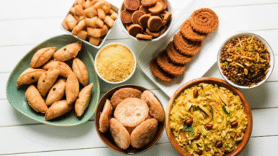 Photo of इस दीवाली मिठाइयों के साथ-साथ बनाये 5 लजीज नमकीन डिशेज 