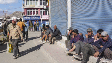 Photo of लेह में आज से खुल जाएंगे 12वीं तक के स्कूल, सुबह 7 से शाम 6 बजे तक खुलेंगी दुकानें