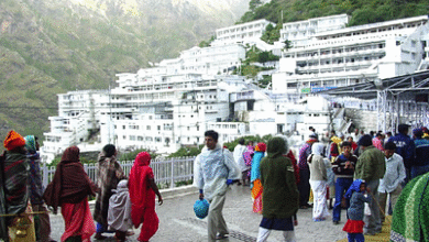 Photo of वैष्णो देवी में रोजाना 16 से 20 हजार श्रद्धालु लगा रहे हाजिरी