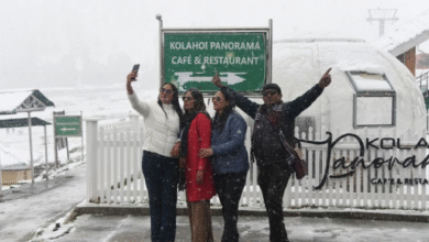 Photo of जम्मू कश्मीर: गुलमर्ग की वादियों में सजी बर्फ की चादर