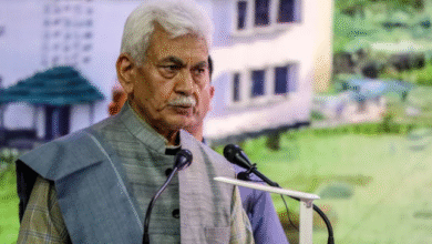 Photo of भगवान बुद्ध के अवशेष लाने जम्मू-कश्मीर के उपराज्यपाल सिन्हा पहुंचे रूस