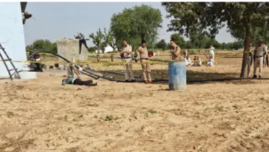 Photo of भिवानी में गला रेतकर की व्यक्ति की हत्या, खेत में बने कमरे के बाहर मिला फेंका शव