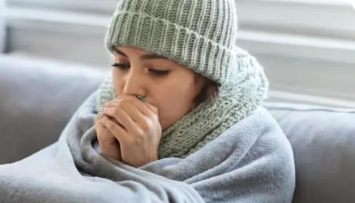 Photo of सर्दियों में दूसरों से ज्यादा लगती है ठंड? तो मौसम नहीं, दो पोषक तत्वों की कमी है असली वजह