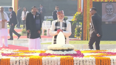 Photo of ‘श्रेष्ठता पद से नहीं, आचरण से स्थापित होती है’; पीएम मोदी ने अटल बिहारी वाजपेयी को ‘सदैव अटल’ पर दी श्रद्धांजलि