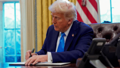 Photo of ट्रंप सरकार ने 19 देशों के नागरिकों के आव्रजन से जुड़े आवेदन पर लगाई रोक